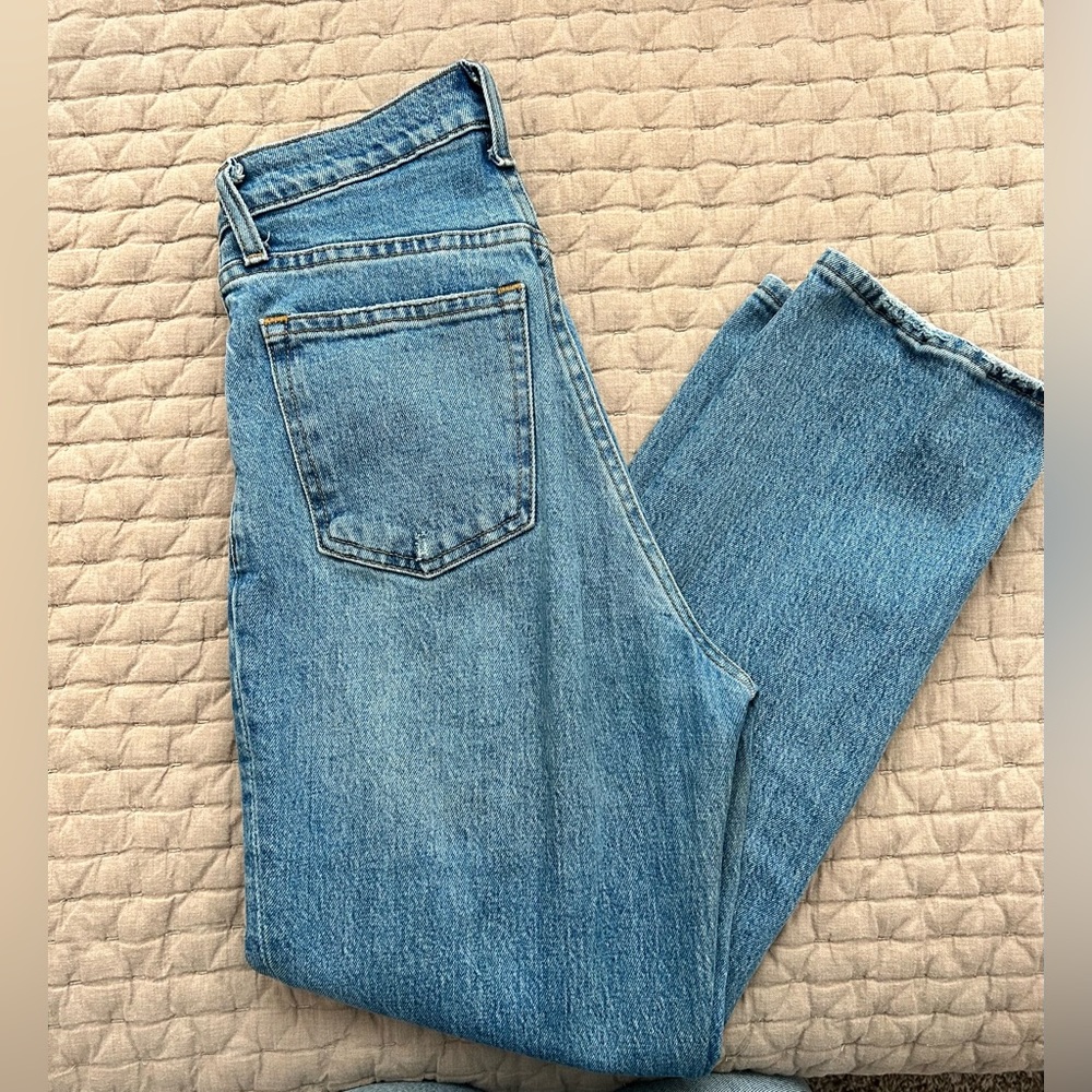 Abercrombie Curve Love 90’s Straight Ultra High Rise